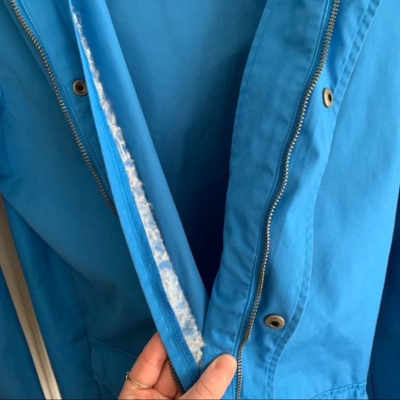 Old Navy Windbreaker/Raincoat - Picture 6 of 7